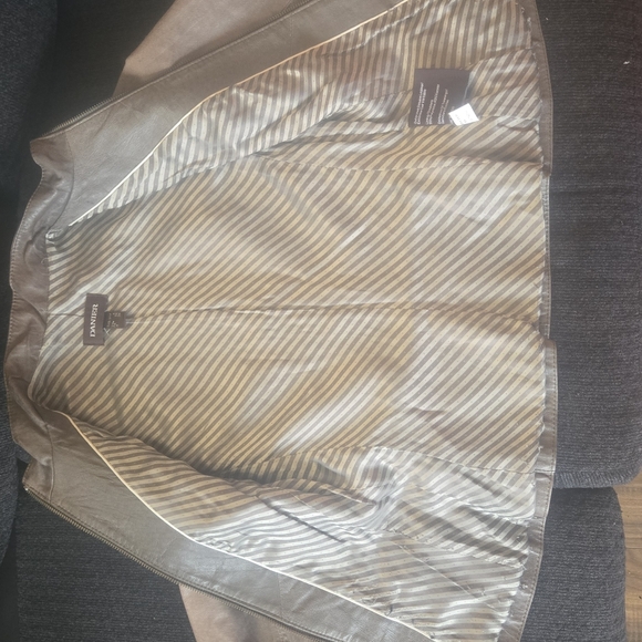 Danier Leather Jacket - Picture 4 of 4